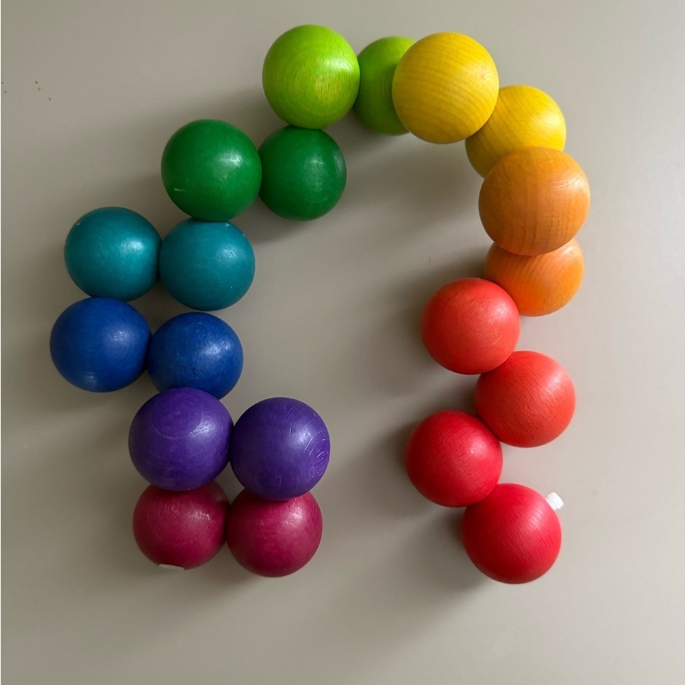 Montessori Wooden connecting ball toy - Picture 2 of 2